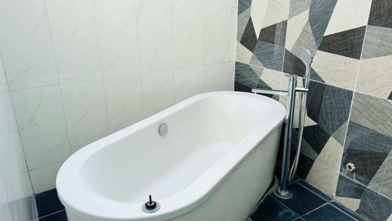 Villas At Oceanami Resort ロン・ハイ エクステリア 写真