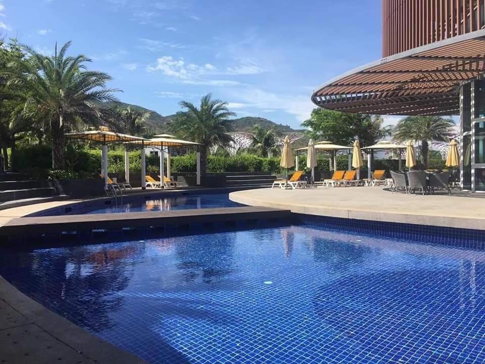 Villas At Oceanami Resort ロン・ハイ エクステリア 写真